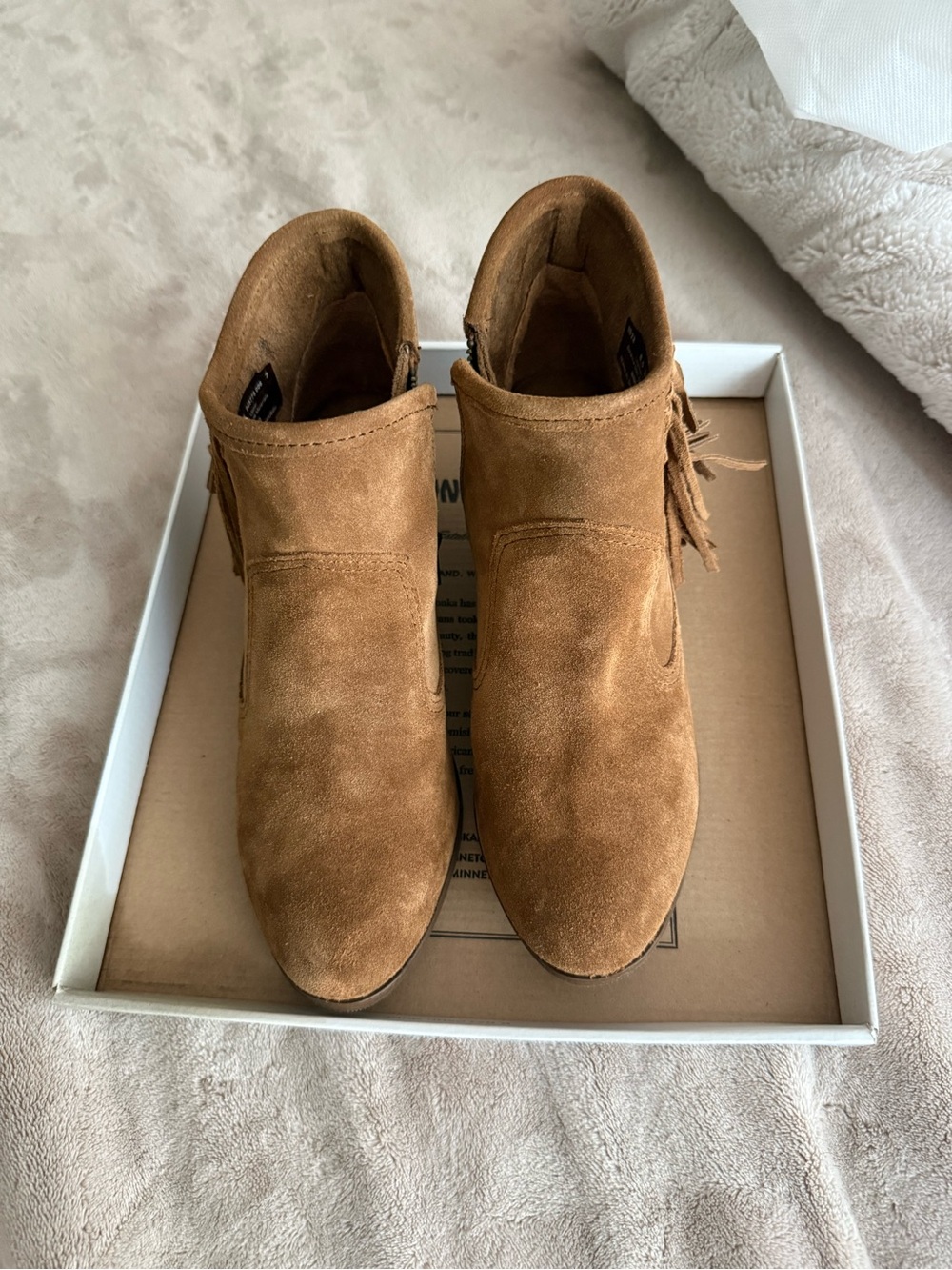 Minnetonka Women's Suede Ankle Booties in Chestnut